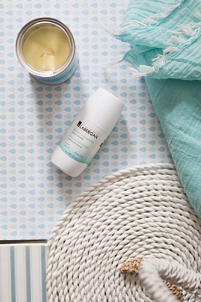 Νέο φυσίκο αποσμητικό roll on με πλούσια κρυσταλλικά άλατα φυσικής προέλευσης, no parabens