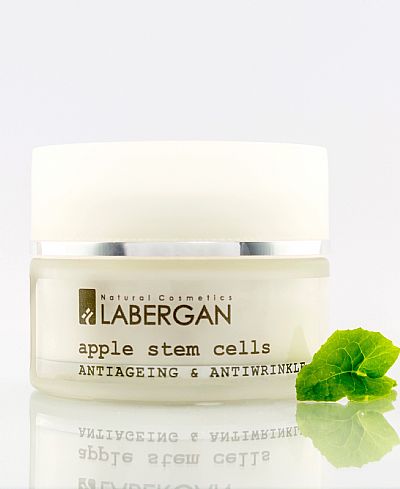Αντιγηραντική αντιρυτιδική κρέμα με βλαστοκύτταρα μήλου για κάθε τύπο επιδερμίδας.